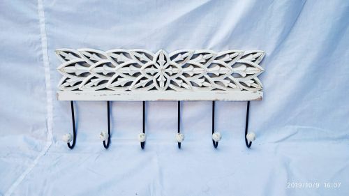 Horizontal 6 Hook Ornate White Wooden Wall Rack