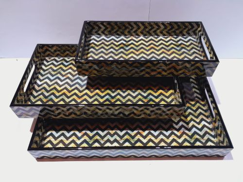 Multicolor Chevron Pattern Resin Tray Set