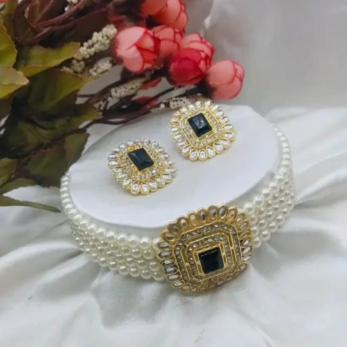 Stylish Black Stone & Pearl Choker Set