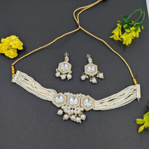 Stylish Kundan & Pearl Braided Choker Set