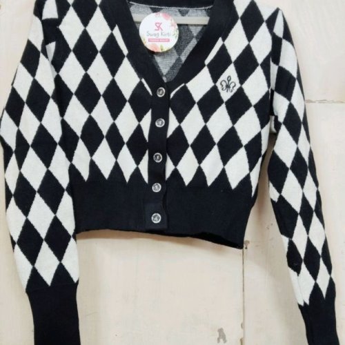 White and Black Ladies Woolen Cardigan