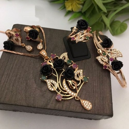 Black Stone Pendant Set