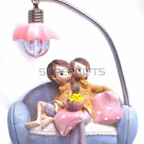 Resin Cute Romantic Love Couple Sitting Statue