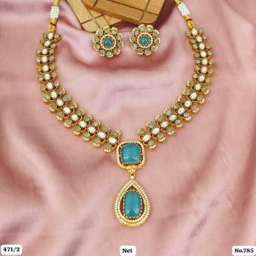 Kundan Choker Necklace Set