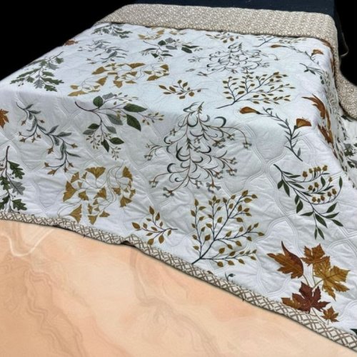 White &AMP; Green Premium Ultrasonic Double Bed Reversible Comforter