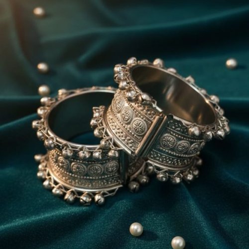 Silver Metal Women Bangle