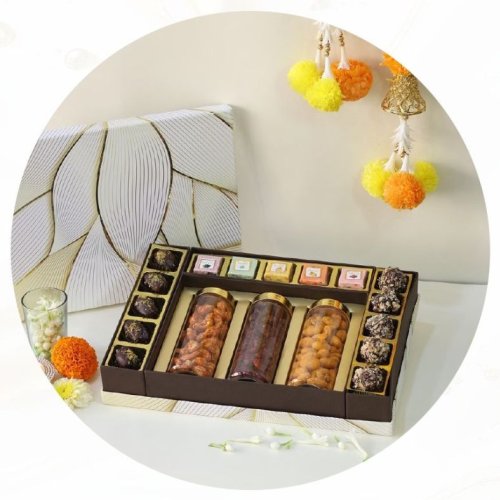 Grandeur Indulgence Gift Box