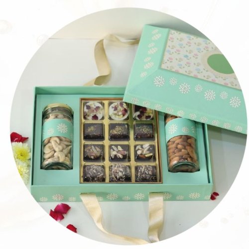 Mint Elegance Gift Box