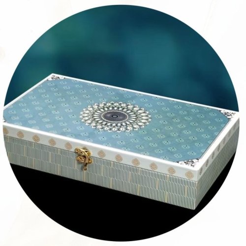 Royal Courtyard Gift Box