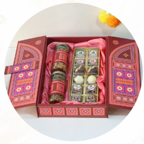 Royal Gateway Gift Box