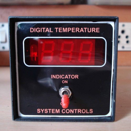 Digital Temperature Indicator Digital Temperature Indicator