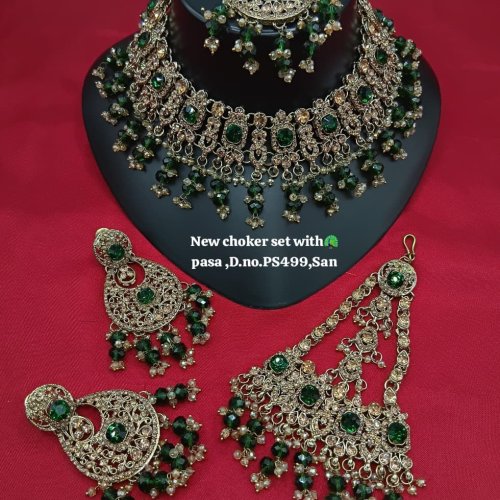 Traditional Crystal Choker Necklace Set