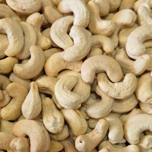 Loose W320 Cashew Nuts