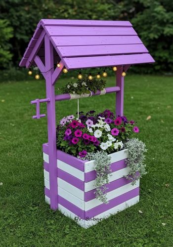 Wooden Garden Well Style Flower Planter