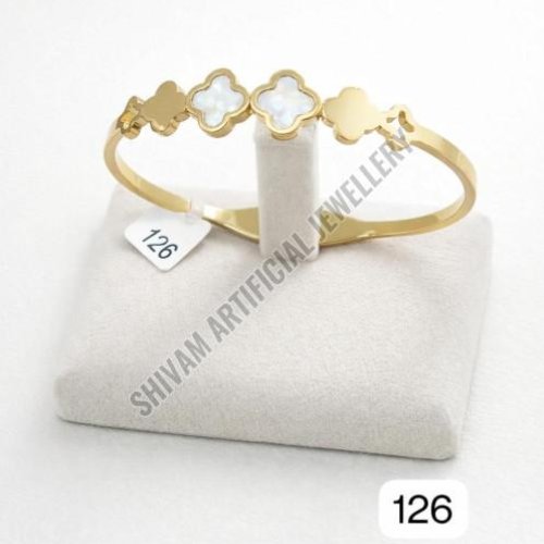 Elegant Clover Design Bangle with Mother of Pearl Inlay