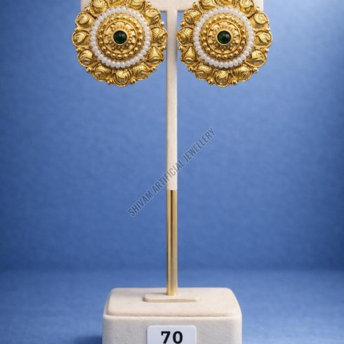 Green Stone Pearl Stud Earrings