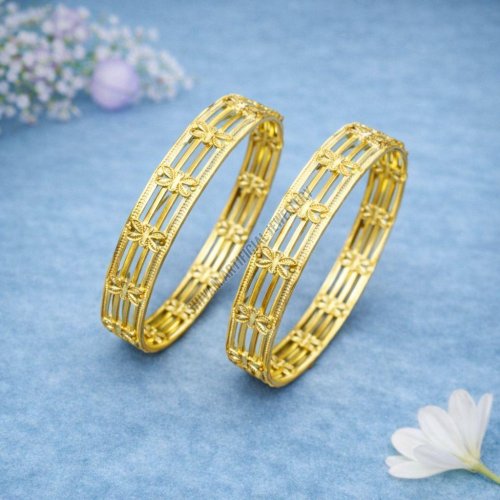 Monarch Filigree Gold Finish Bangle Set