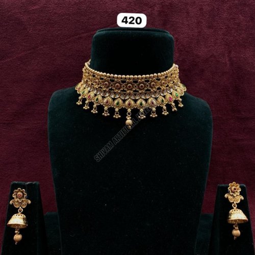 Traditional Kundan Style Necklace Set