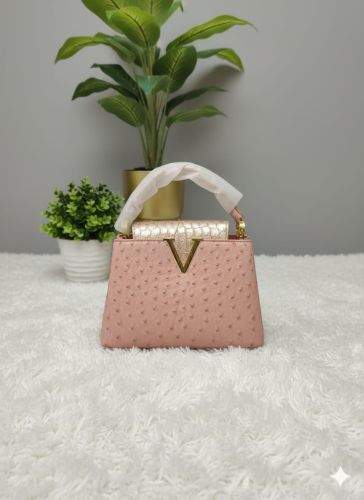Pink PU Ladies Fashion Handbag