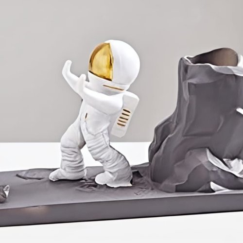 Decorative Astronaut Showpiece