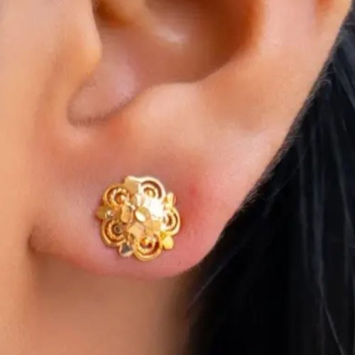 Ladies Party Wear Stud Earrings