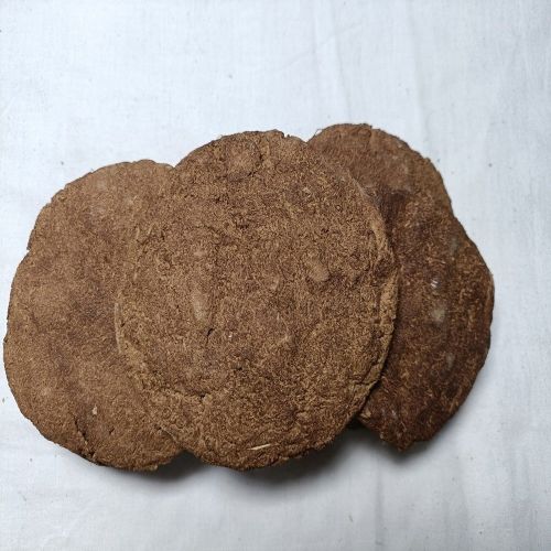Cow Dung Cake for Agriculture Use