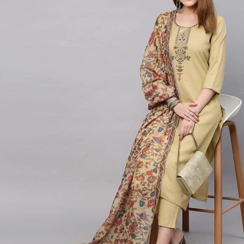 Elegant Ladies Suit Set