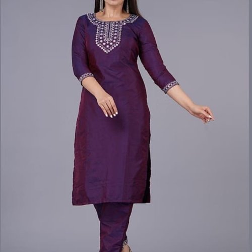 Voilet Round Neck Floral Embroidered Kurti Set