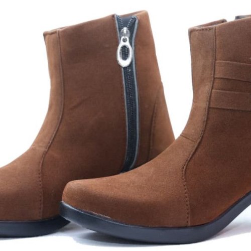 Ladies Plain Brown Heel Shoes