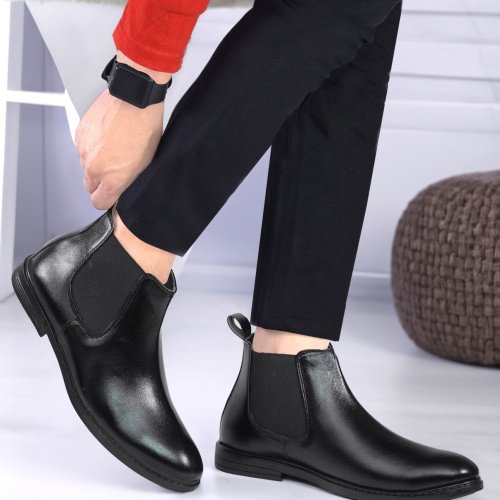 Stylish Leather Chelsea Boots