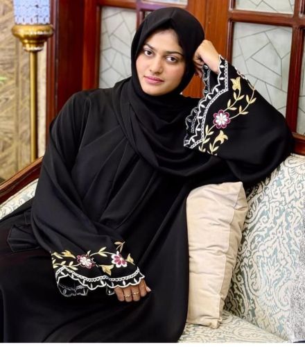 Black Floral Embroidery Sleeve Abaya Burkha