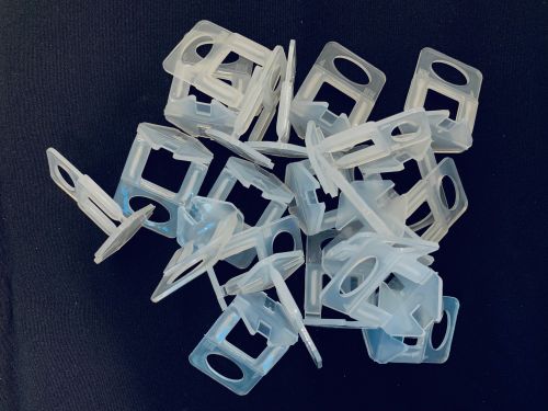 4mm White PVC Tile Equalizer Chip