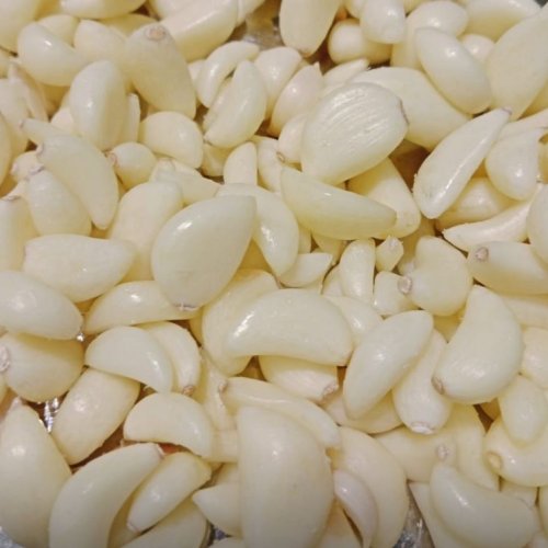 Fresh Peeled Garlic
