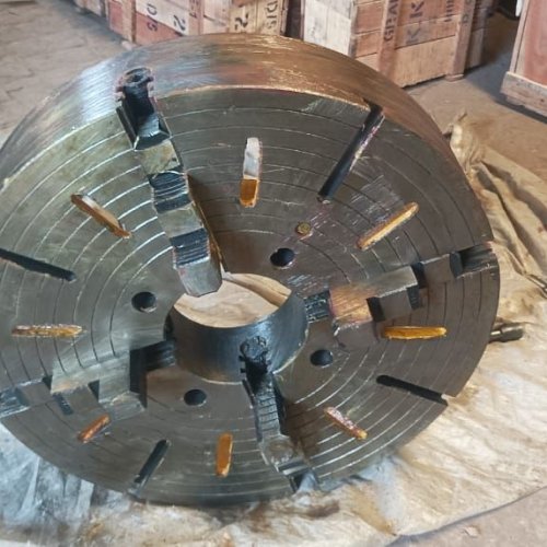 Lathe Chucks & Accessories