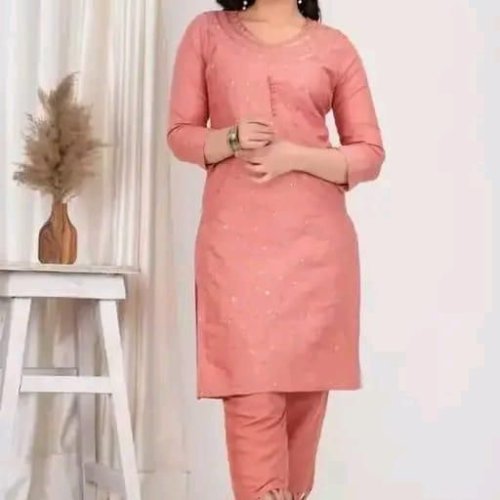 Women\'S Embroidery Kurta and Pant with Jutti