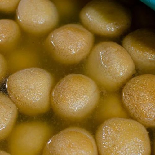 White Rasgulla