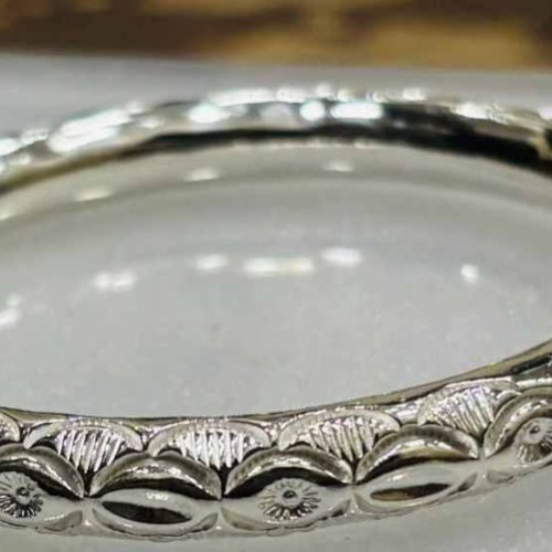 Sarda Women Silver Bangle