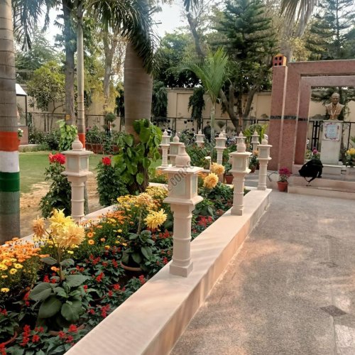 Garden Sandstone Lamp Post