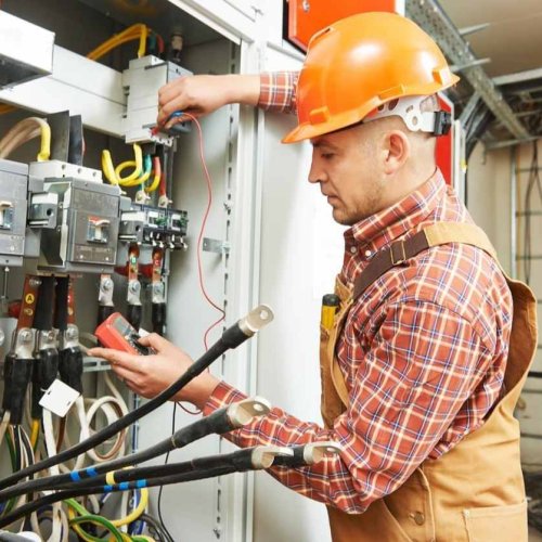 Qualified Skilled Electrician Service