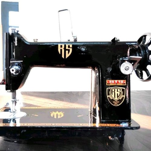 Square Model Sewing Machine