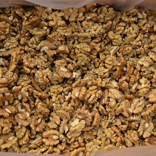 Chalu Half Walnut Kernels