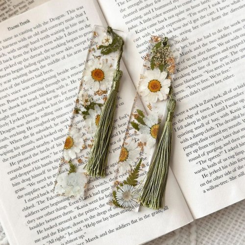 Personalized Flower Resin Bookmark