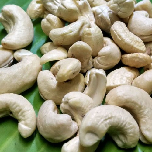 Scorched Whole Cashew Nuts