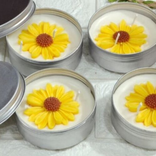 Daisy Tin Jar Candle