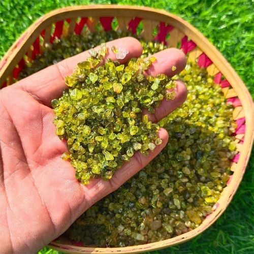 Green Polished Quartz Chips