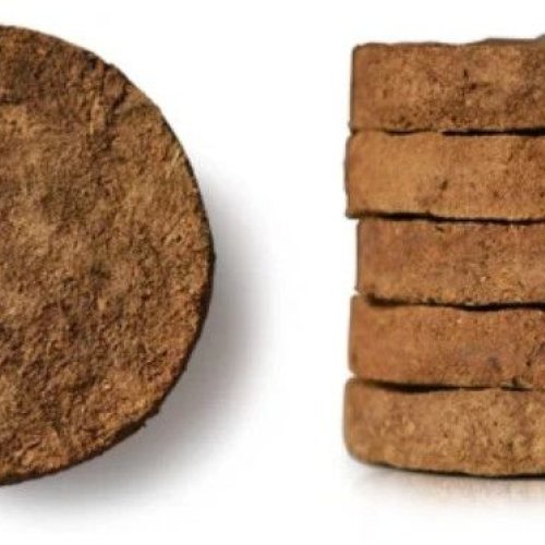 Round Cow Dung Cake
