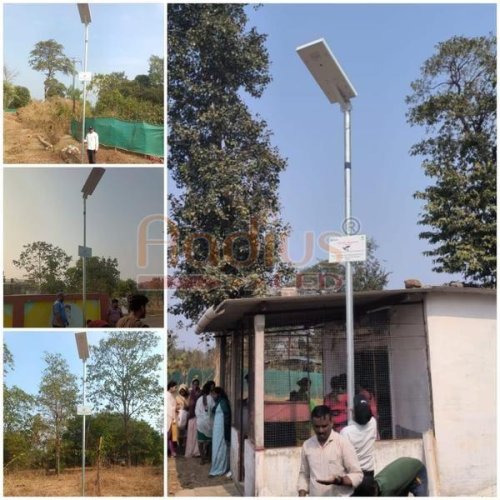 Village Area Solar Powered LED Street Light