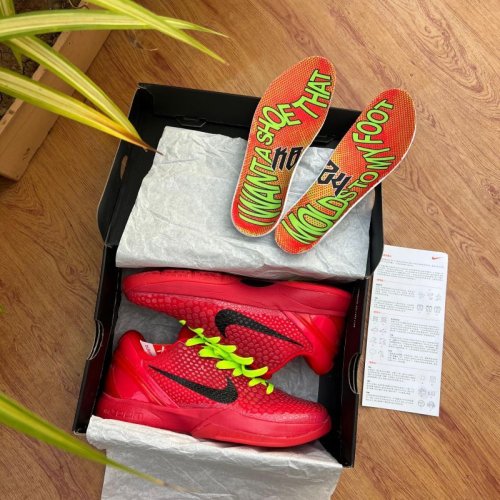 Nike Kobe 6 Protro Reverse Grinch Sneaker