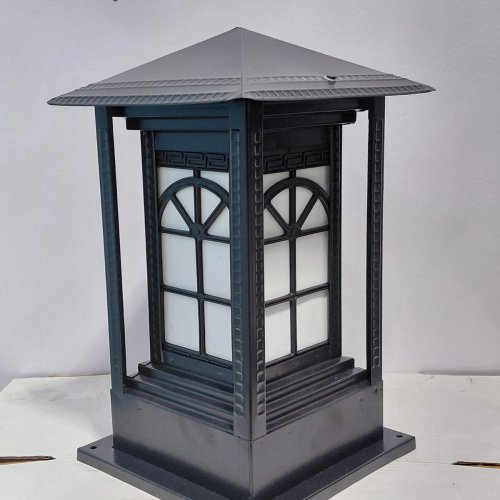 Black Outdoor Gate Light