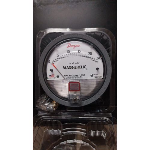 Dwyer Magnehelic Differential Pressure Gauge